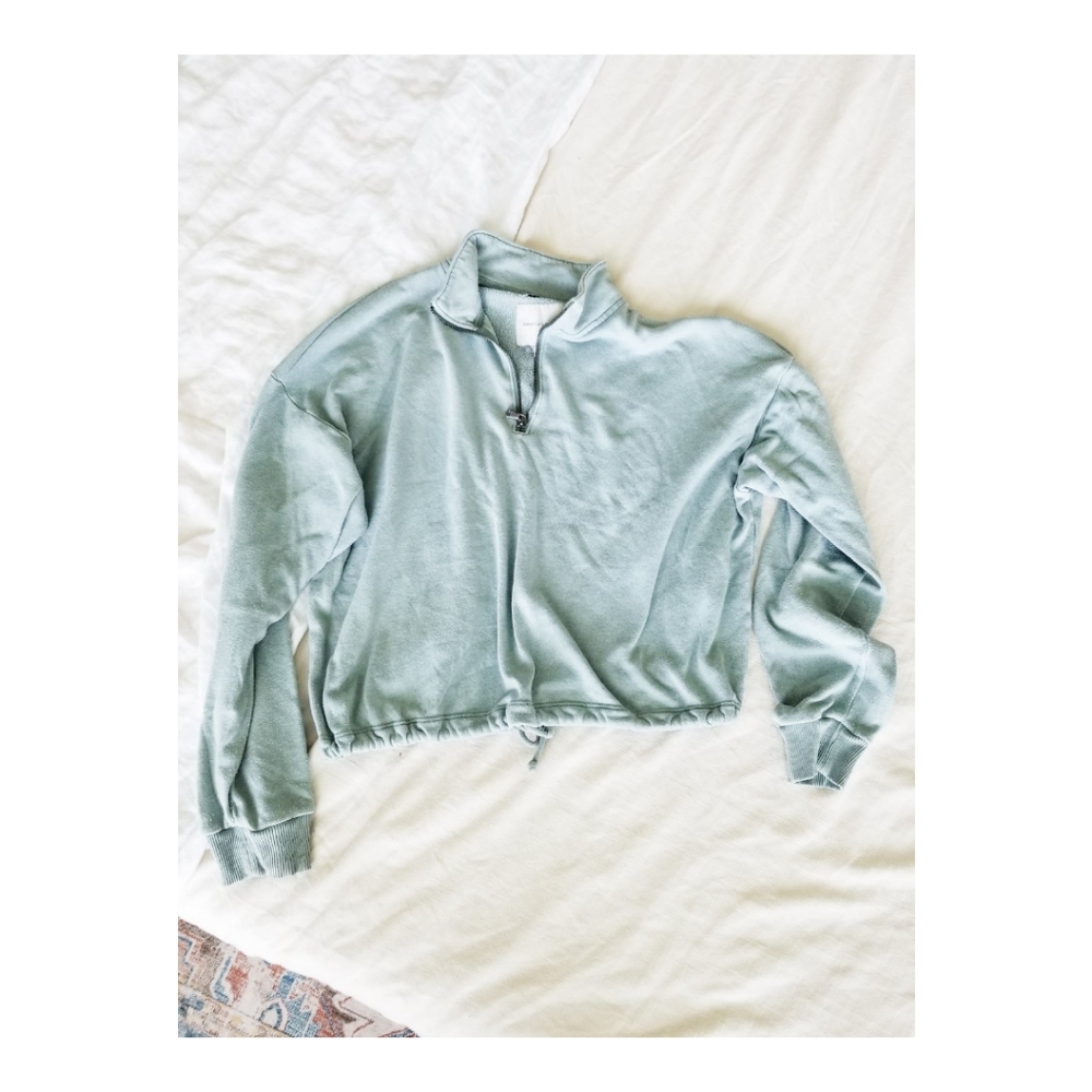 American Eagle Cropped Drawstring Pullover